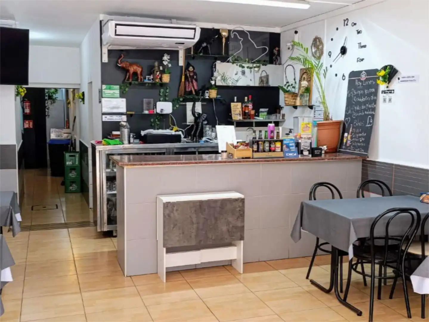 Local en traspaso en Carrer de Pujós, 58, Collblanc Cocina de Local en traspaso en L'Hospitalet de Llobregat con Aire acondicionado, Calefacción y Amueblado