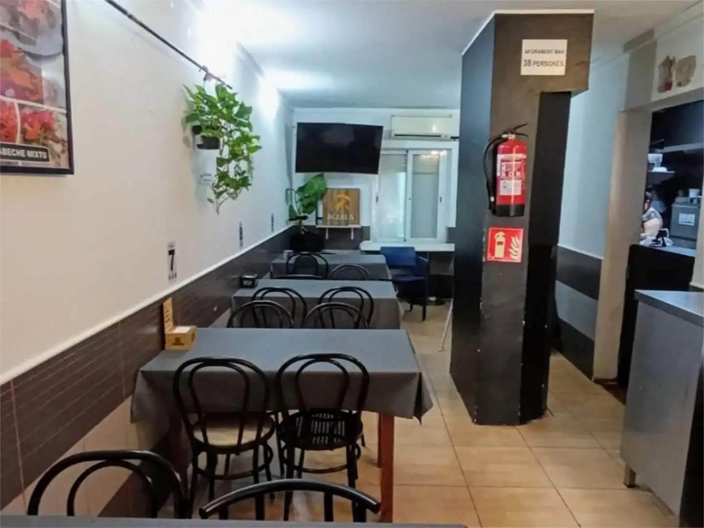 Local en traspaso en Carrer de Pujós, 58, Collblanc Local en traspaso en L'Hospitalet de Llobregat con Aire acondicionado, Calefacción y Amueblado