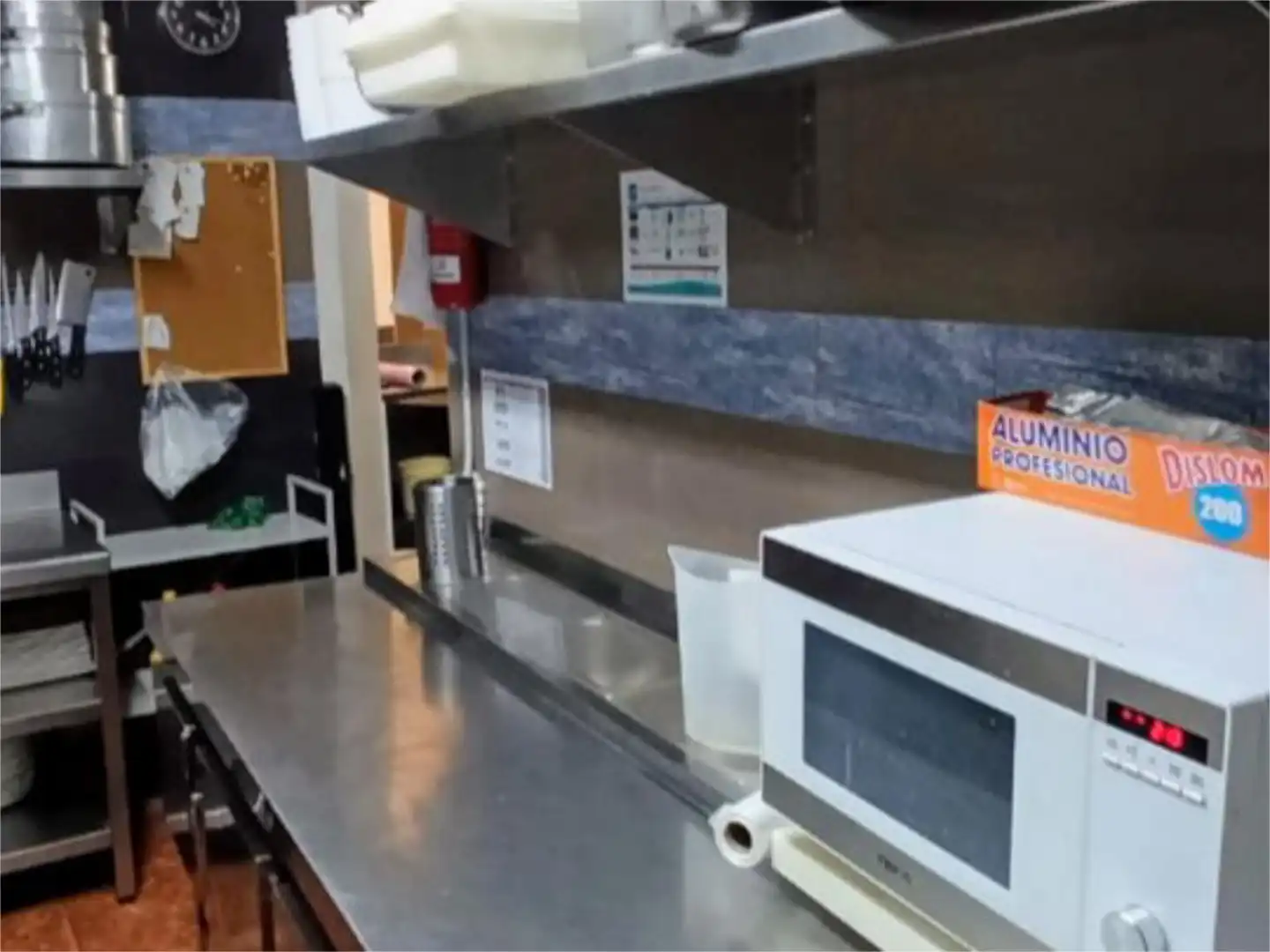 Local en traspaso en Carrer de Pujós, 58, Collblanc Cocina de Local en traspaso en L'Hospitalet de Llobregat con Aire acondicionado, Calefacción y Amueblado