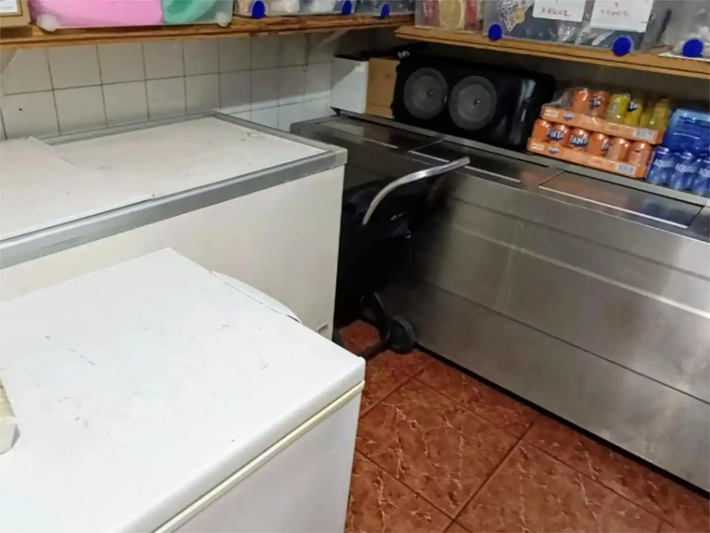 Local en traspaso en Carrer de Pujós, 58, Collblanc Cocina de Local en traspaso en L'Hospitalet de Llobregat con Aire acondicionado, Calefacción y Amueblado