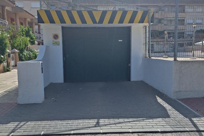 Garatge de lloguer a Calle Safo, 41, Beniaján, Murcia - imatge 1 Foto 1 de Garatge de lloguer a Calle Safo, 41, Beniaján, Murcia