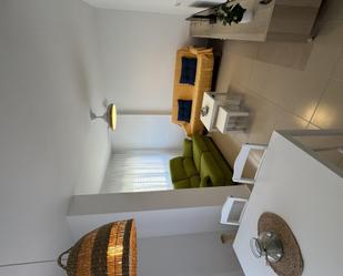 Sala d'estar de Pis de lloguer en Vélez-Málaga amb Parquet, Moblat i Forn