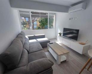 Sala d'estar de Apartament de lloguer en Estepona