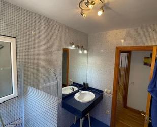 Bathroom of Single-family semi-detached to rent in Rosselló  with Swimming Pool