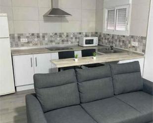 Cuina de Apartament de lloguer en Lebrija amb Calefacció, Terrassa i Moblat