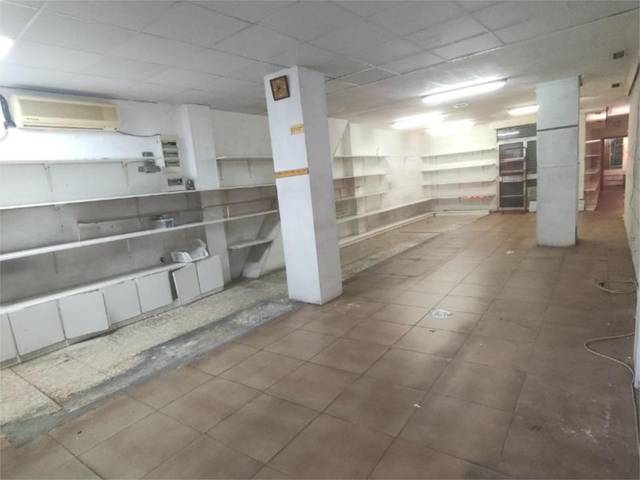 Local comercial en Alquiler en Avenida Aragón, 2 en Juan de la Cierva