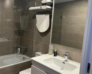 Bany de Pis per a compartir en L'Hospitalet de Llobregat amb Aire condicionat, Calefacció i Parquet