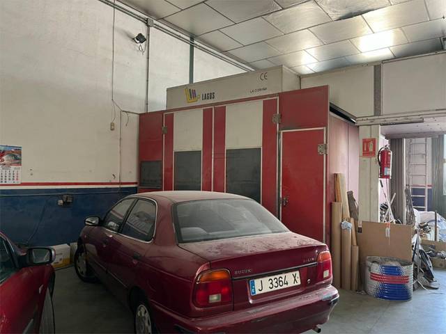 Nave industrial en Venta en Calle D, 32 en Jódar