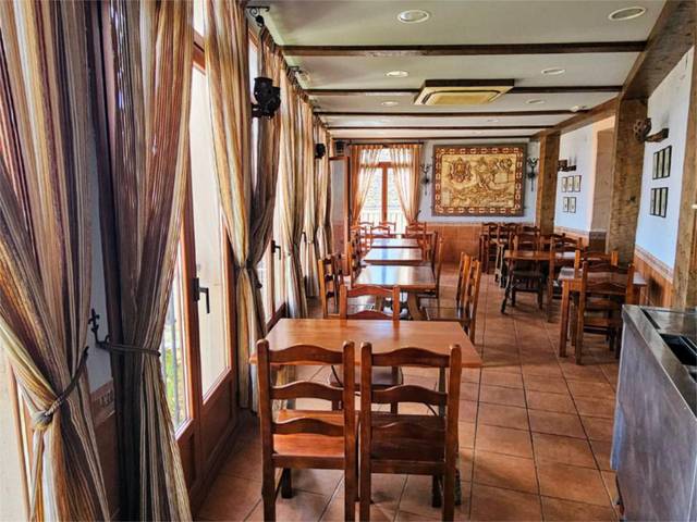 Local comercial en Venta en Calle la Barbacana, 2 en Sepúlveda