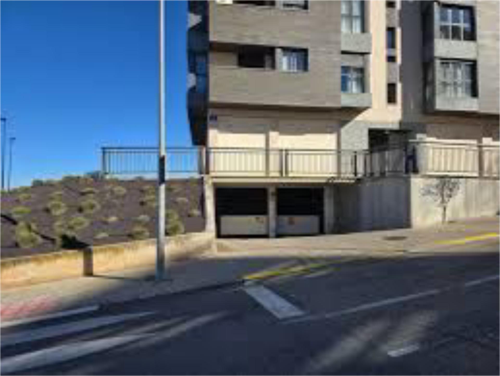 Vista exterior de Garatge de lloguer en Calahorra