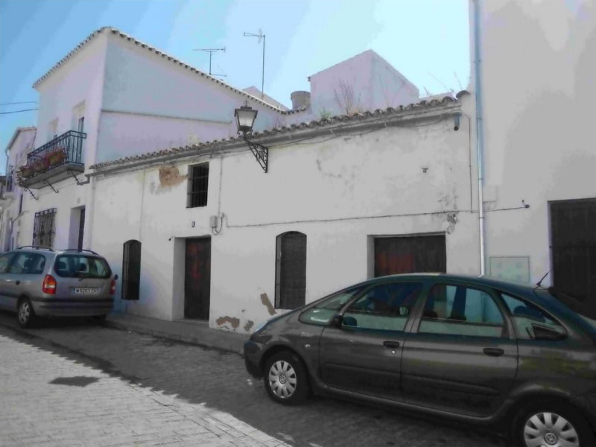 Vista exterior de Casa adosada en venda en Cazalla de la Sierra amb Jardí privat