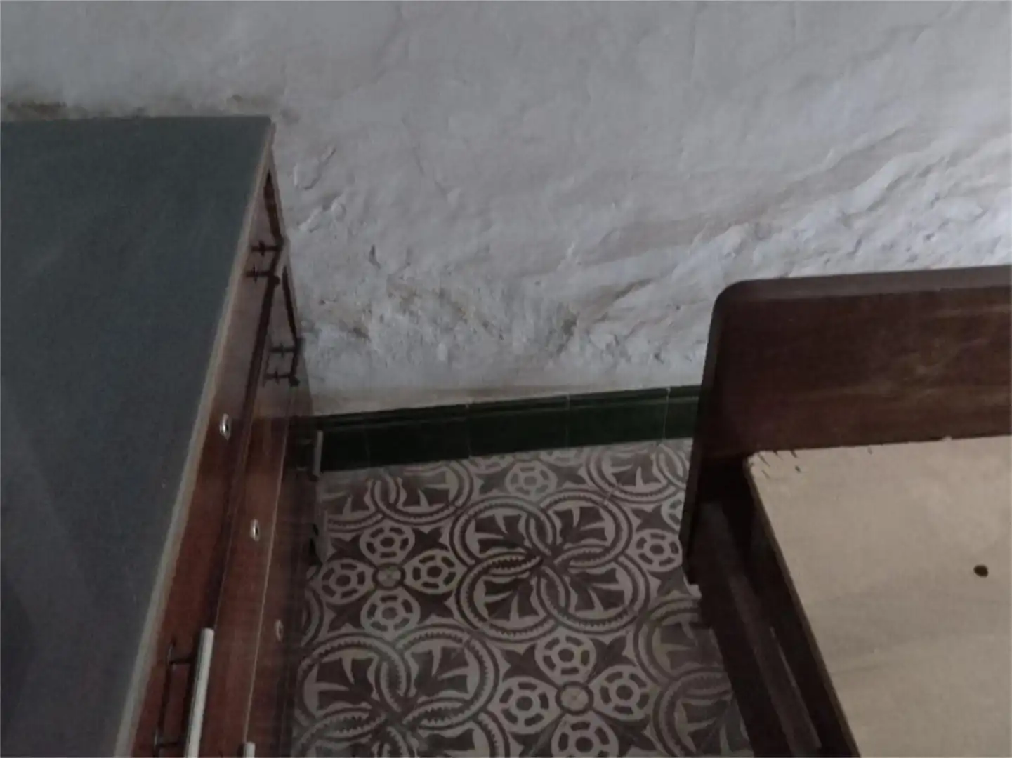 Casa adosada en venda a Calle de Manuel Cabrera, 10, Cazalla de la Sierra Cuina de Casa adosada en venda en Cazalla de la Sierra amb Jardí privat