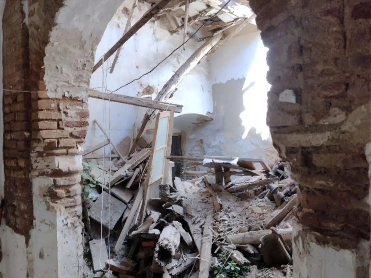Casa adosada en venda a Calle de Manuel Cabrera, 10, Cazalla de la Sierra Casa adosada en venda en Cazalla de la Sierra amb Jardí privat