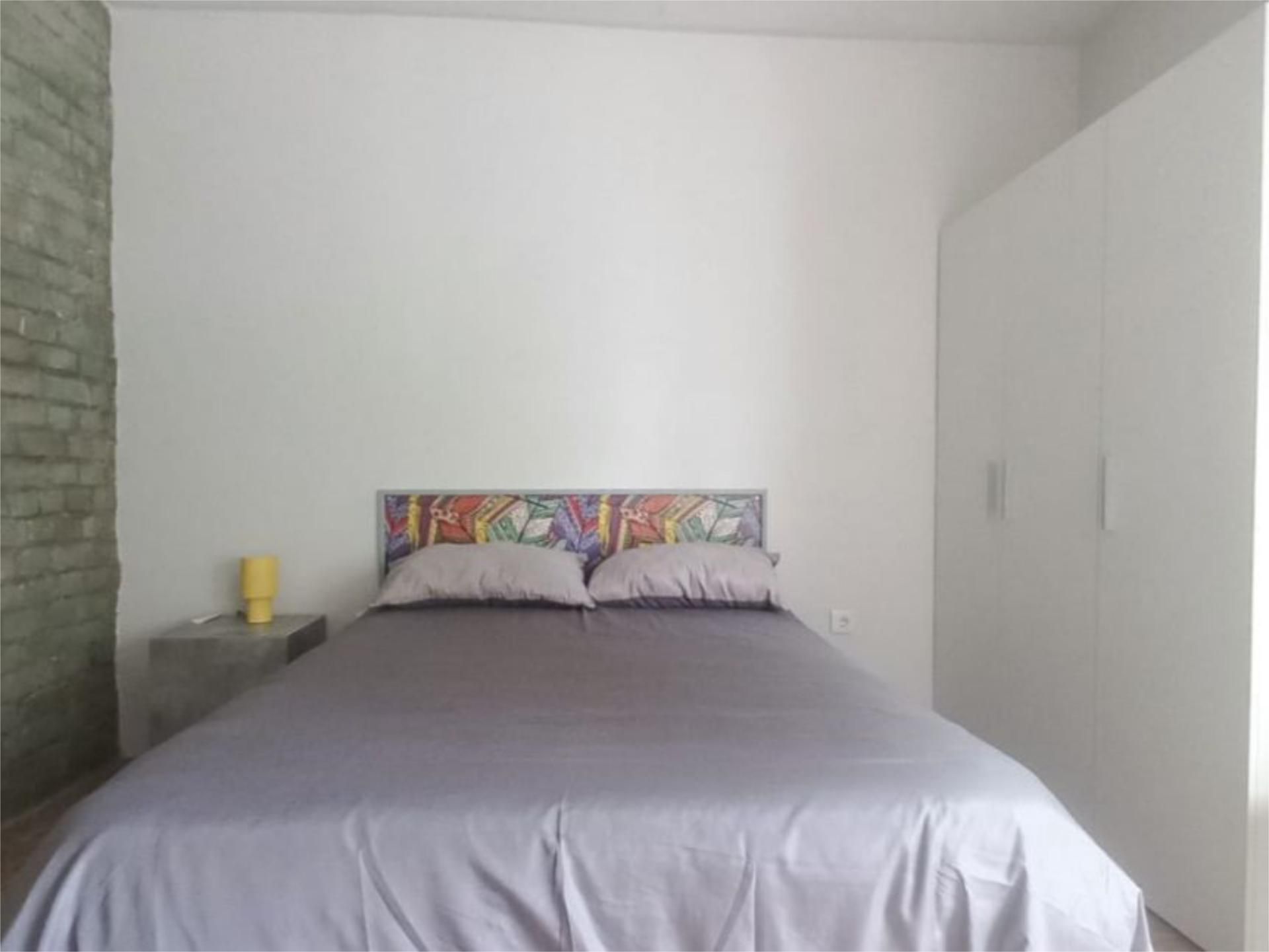 Bedroom of Flat to share in  Cádiz Capital  with Furnished and Balcony