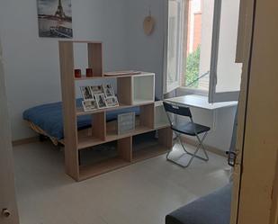 Dormitori de Estudi en venda en  Barcelona Capital amb Parquet i Moblat