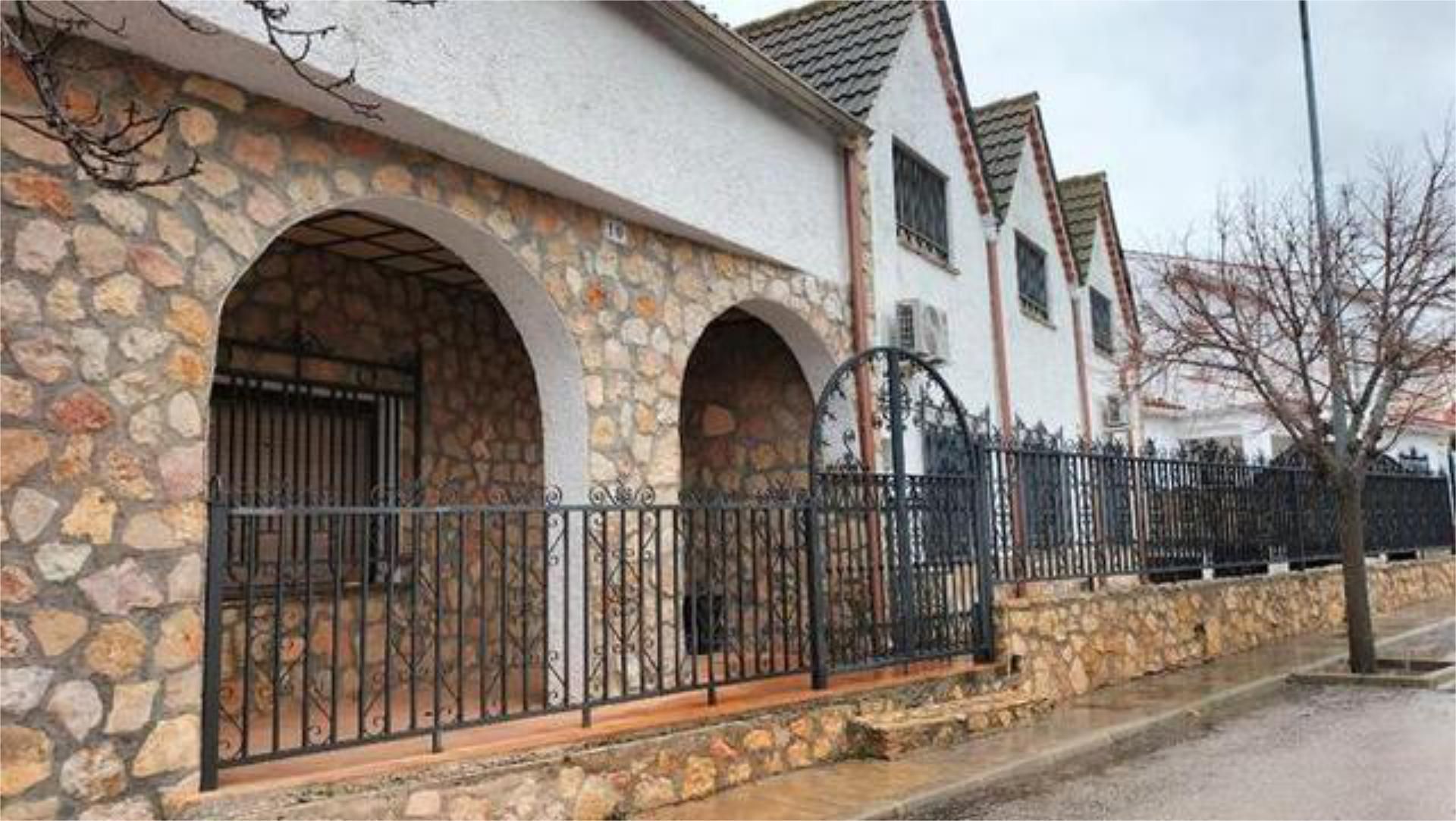 Exterior view of House or chalet for sale in Almonacid del Marquesado  with Terrace