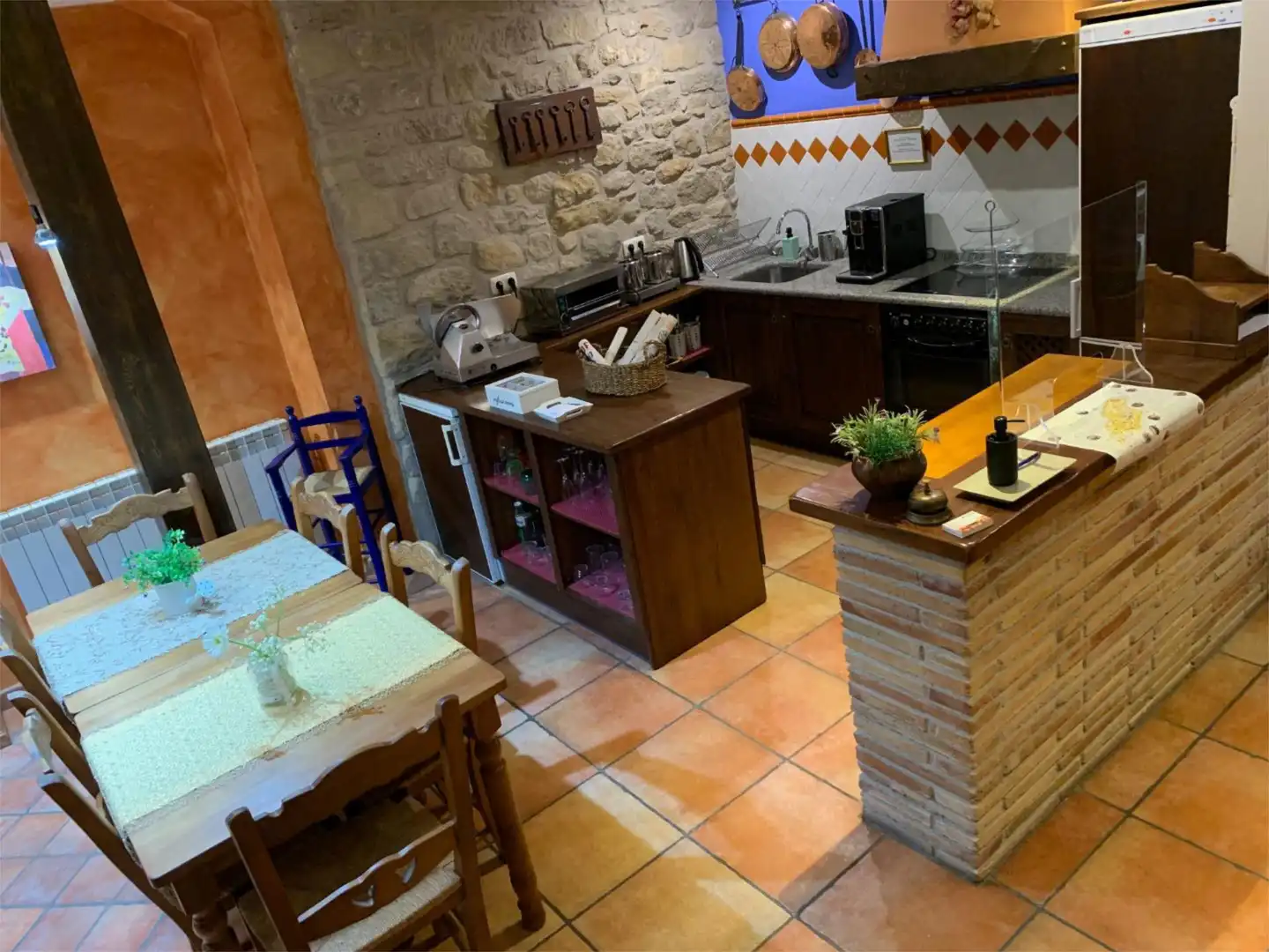 Cuina de Finca rústica en venda en Sos del Rey Católico amb Aire condicionat, Calefacció i Parquet