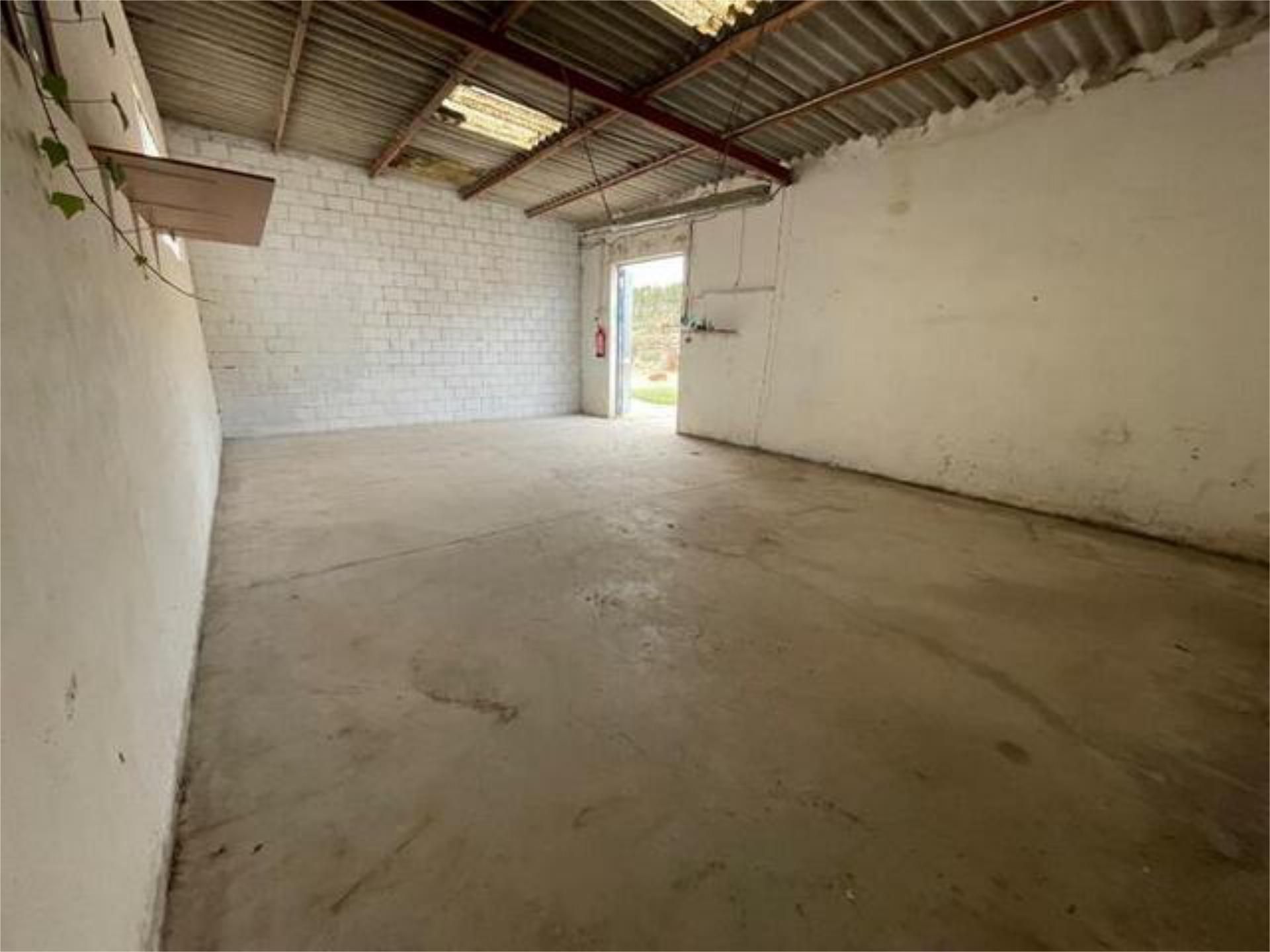 Industrial buildings to rent in Elda