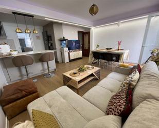 Living room of Flat to share in  Valencia Capital  with Air Conditioner, Parquet flooring and Terrace