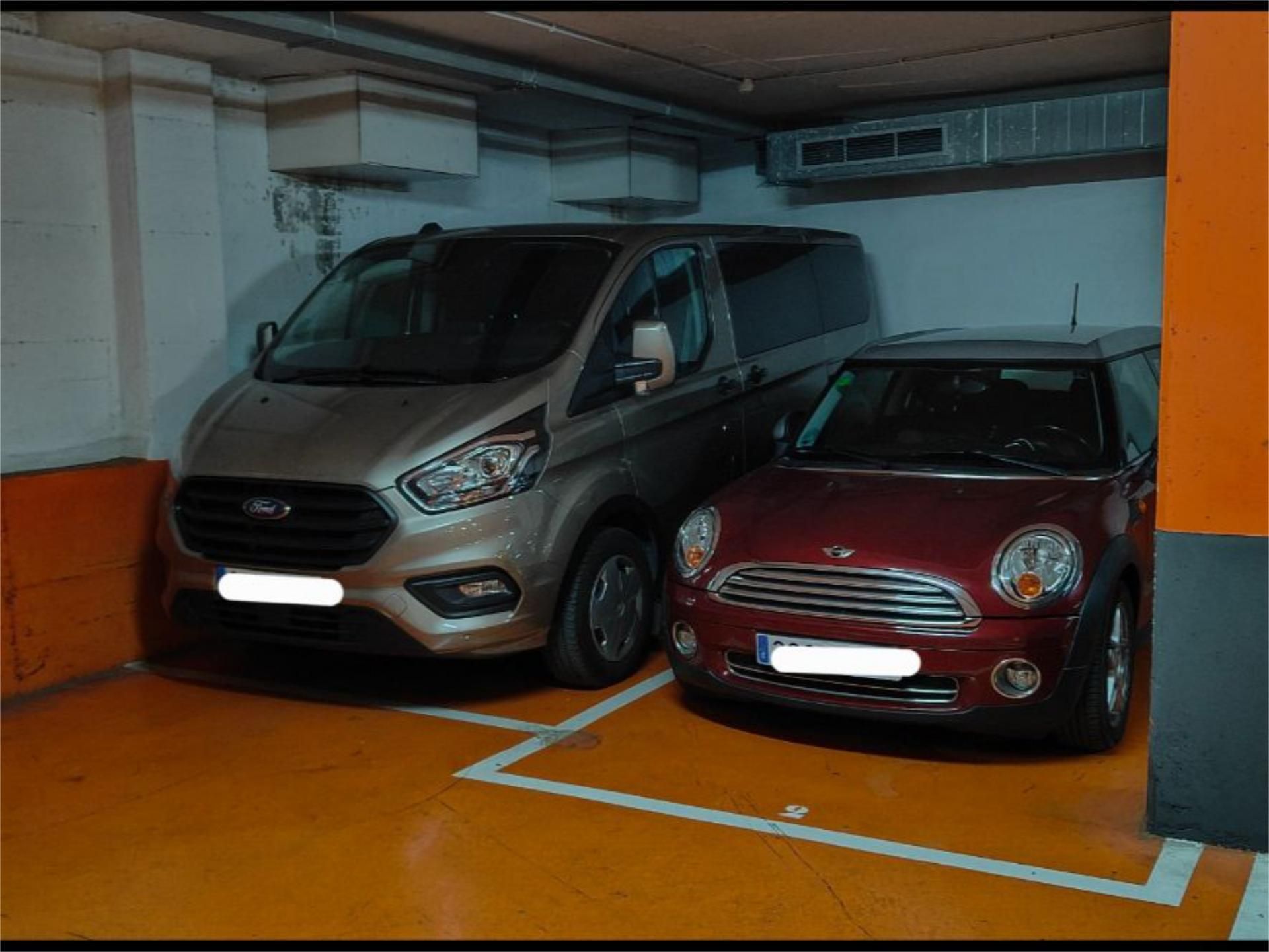 Parking of Garage to rent in Badalona