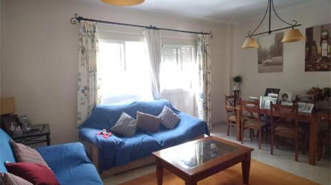 Foto 2 de Piso en venta en Avenida de la Barzola, 62, Villegas, Sevilla
