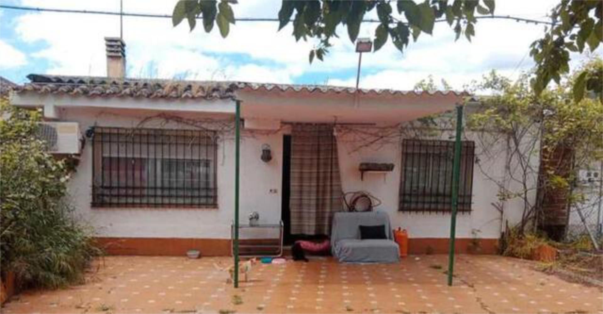 Exterior view of Single-family semi-detached to rent in Alcuéscar  with Private garden, Terrace and Storage room