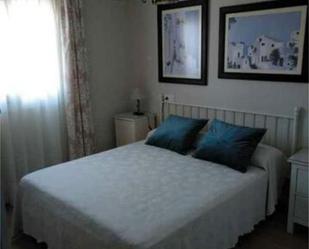 Dormitori de Apartament de lloguer en Jerez de la Frontera amb Terrassa, Piscina i Moblat