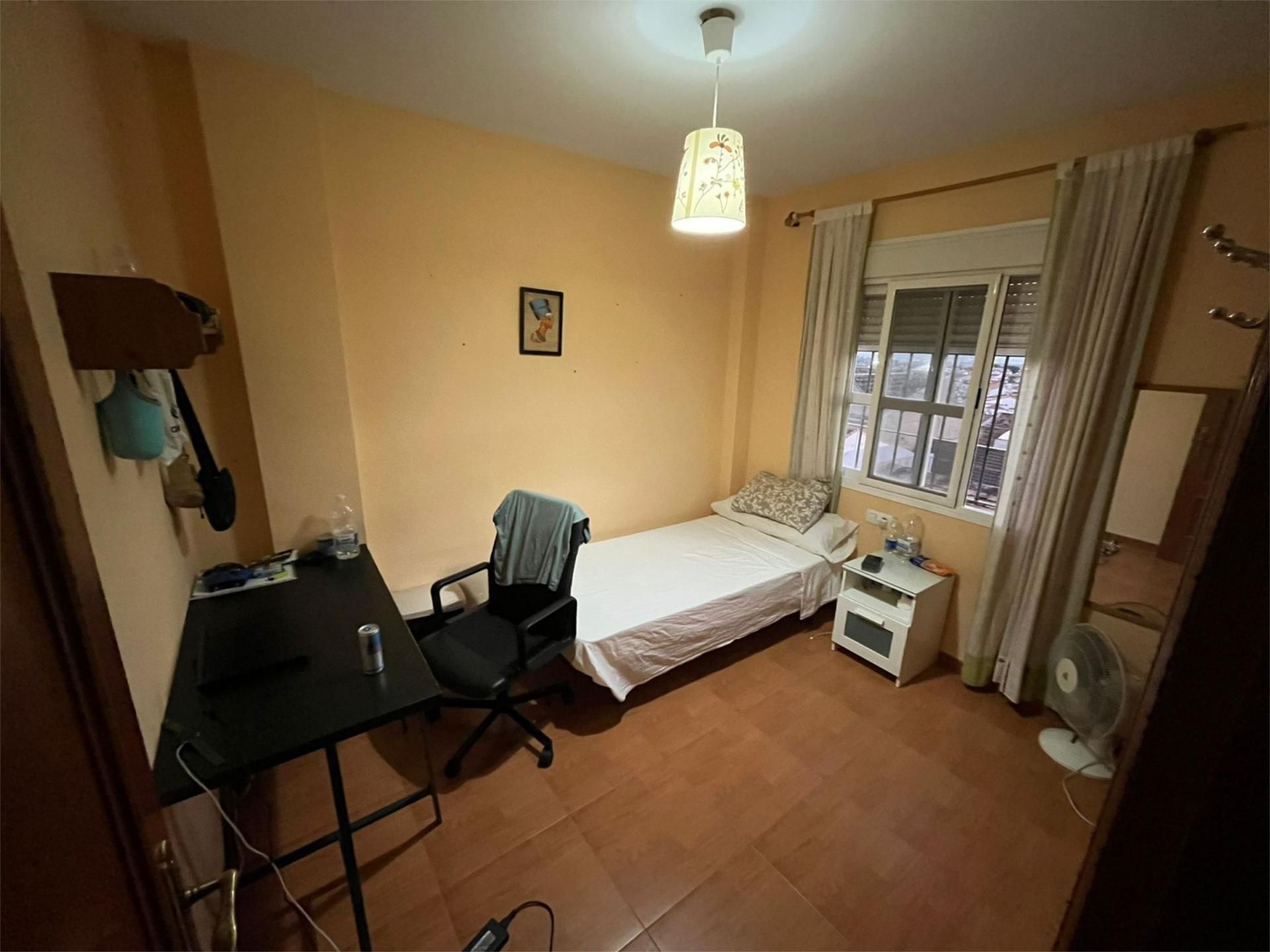 Flat to share in Calle Bernardo de Carpio, Fuente Alegre - El Chaparral - Los Morales