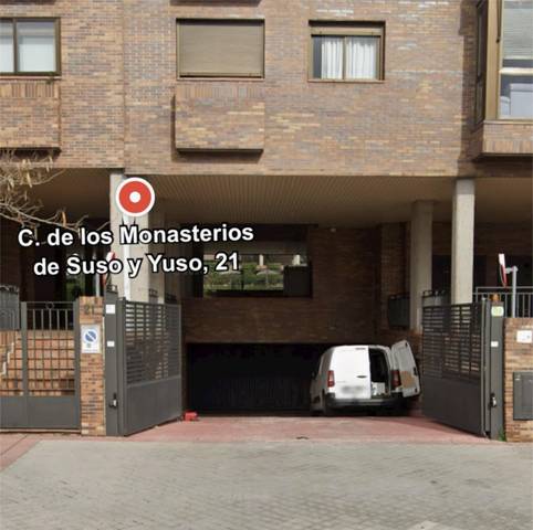 Garaje en Venta en Calle de los Monasterios de Suso y Yuso, 23B en Montecarmelo