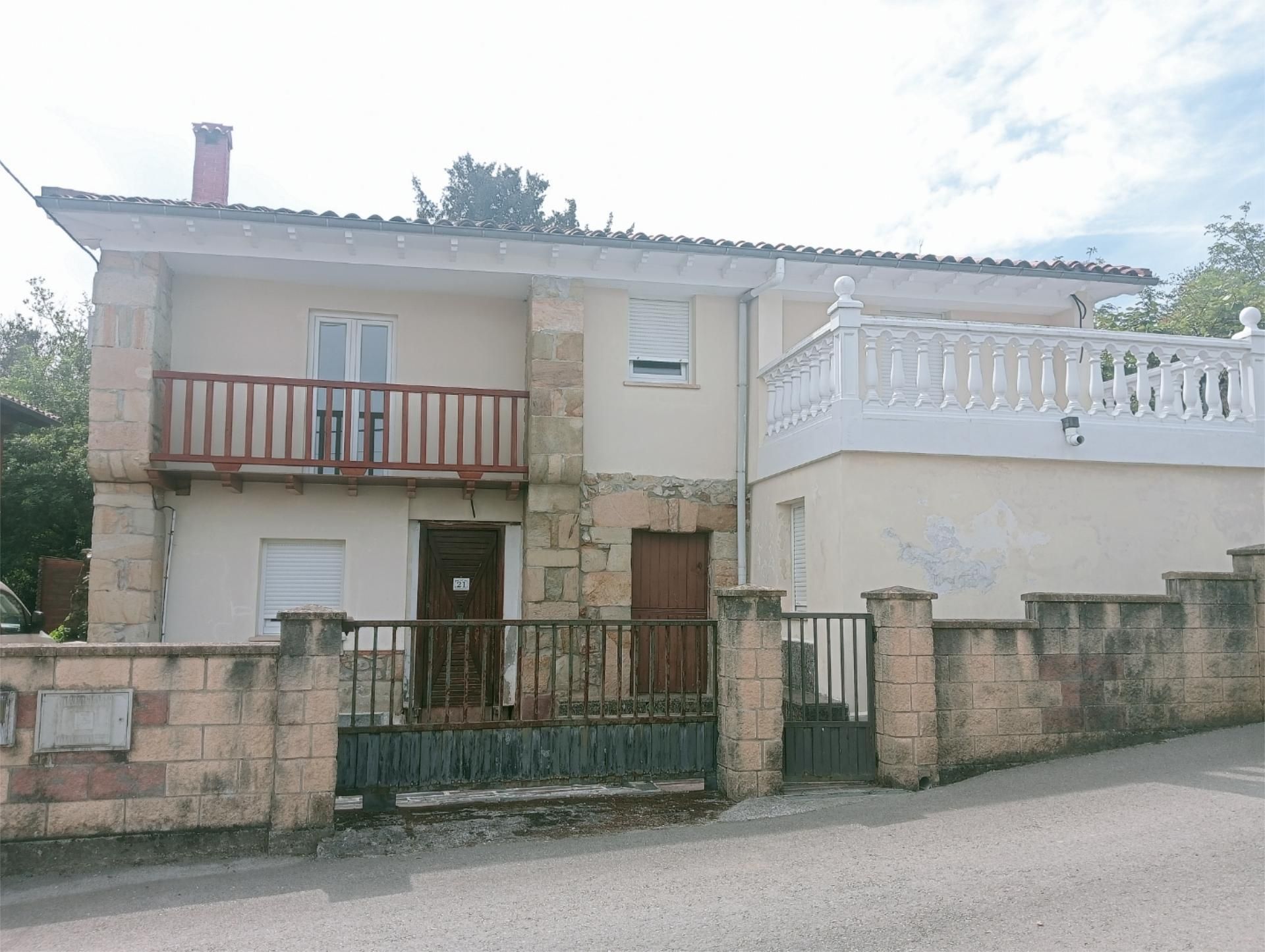 Exterior view of House or chalet for sale in Cartes