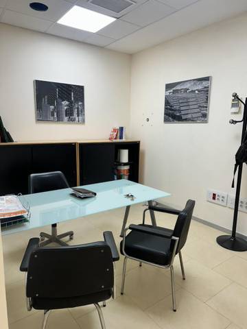 Oficina en Alquiler en Calle Pino Estrobo, 23 en Palmete