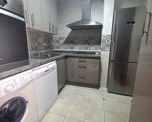 Kitchen of Flat to share in  Sevilla Capital  with Air Conditioner, Heating and Furnished