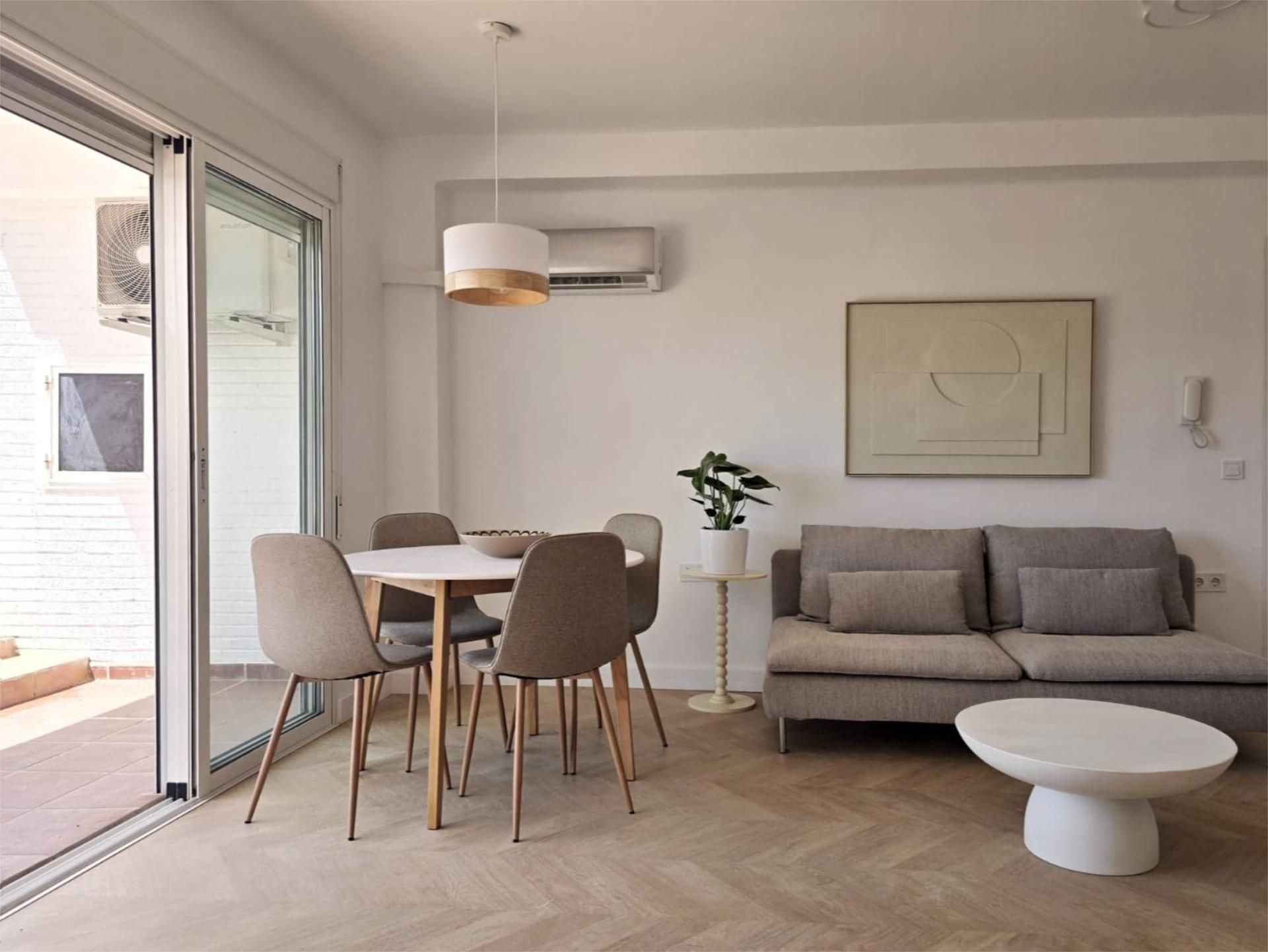 Sala d'estar de Pis en venda en Sagunto / Sagunt amb Aire condicionat, Calefacció i Jardí privat