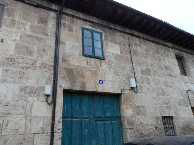 Piso en Venta en Calle Vitoria, 11 en Castil de Peones