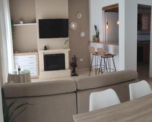 Sala d'estar de Casa o xalet en venda en Mollina amb Aire condicionat, Terrassa i Piscina