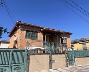 Casa o xalet de lloguer a Calle Atarfeño, La Cruz