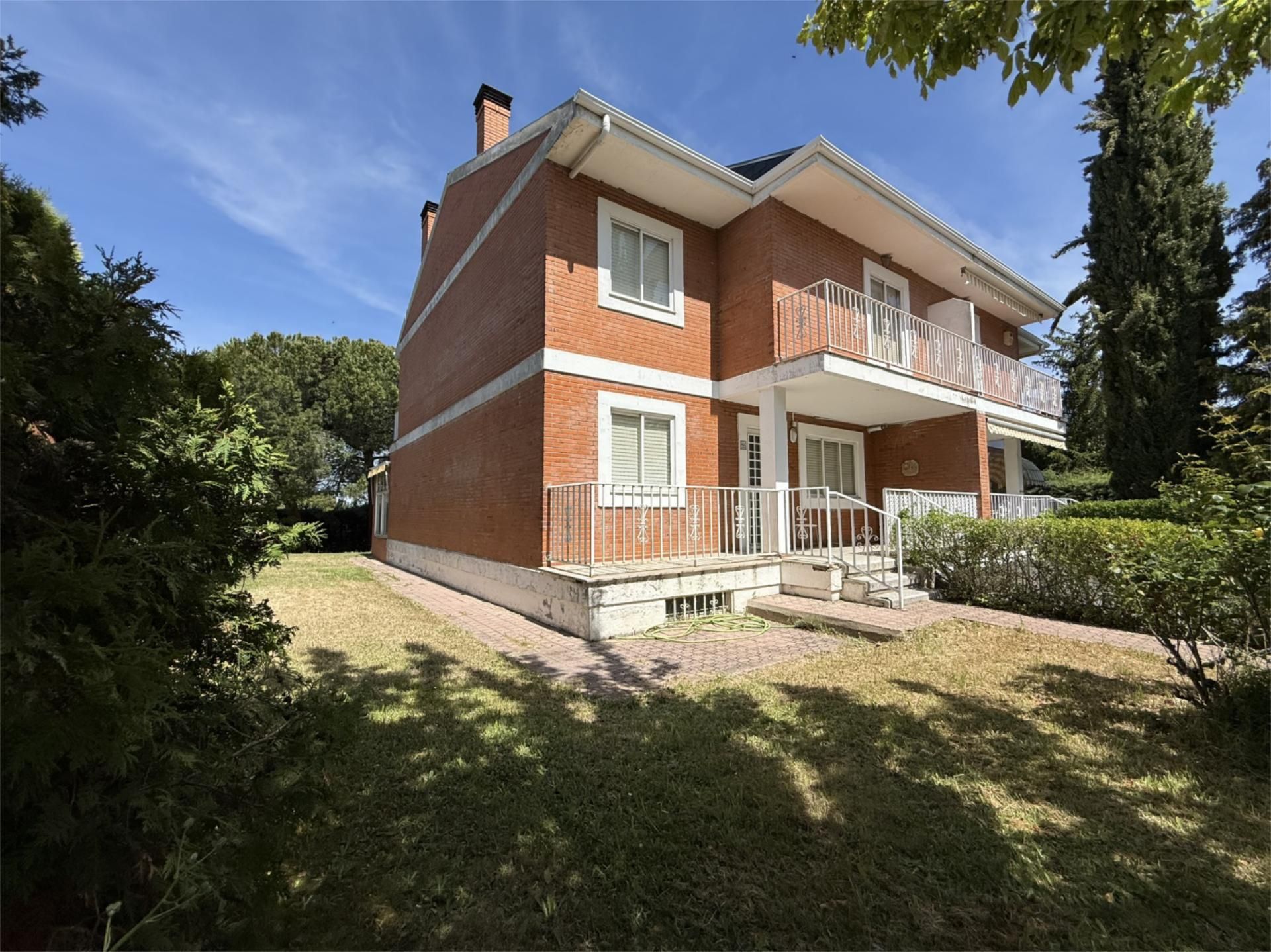 Exterior view of House or chalet for sale in Santa Marta de Tormes  with Terrace and Balcony