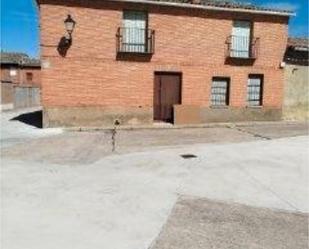 Exterior view of House or chalet for sale in Becerril de Campos  with Terrace