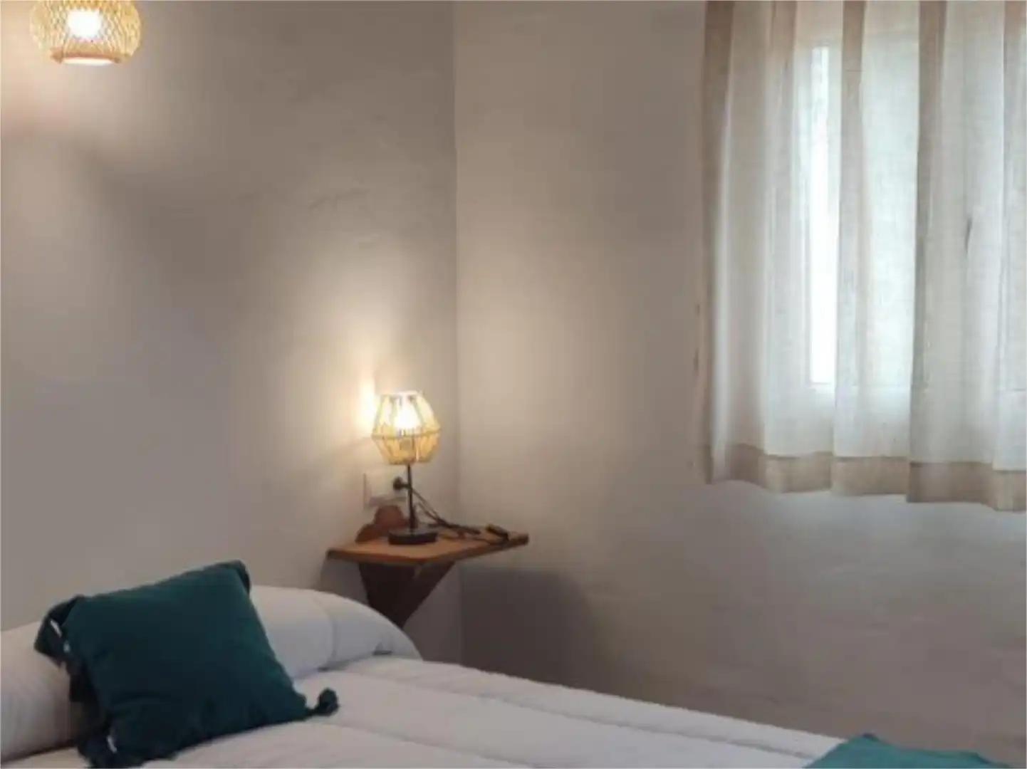 Habitación de Casa o chalet de alquiler en Valdecaballeros con Aire acondicionado, Calefacción y Jardín privado