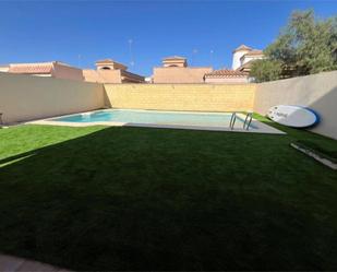 Piscina de Casa o xalet de lloguer en Chipiona amb Aire condicionat, Calefacció i Jardí privat