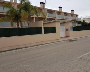 Vista exterior de Casa adosada de lloguer en Oliva amb Aire condicionat, Calefacció i Jardí privat