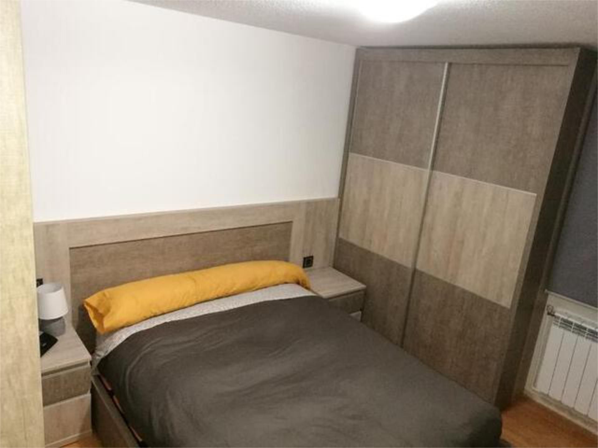 Bedroom of Flat for sale in L'Hospitalet de Llobregat  with Heating and Furnished