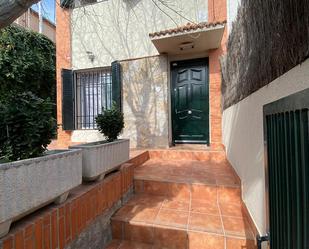 Exterior view of Single-family semi-detached to rent in Pozuelo de Alarcón  with Private garden