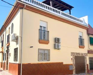 Vista exterior de Casa adosada en venda en Albolote amb Aire condicionat, Terrassa i Balcó