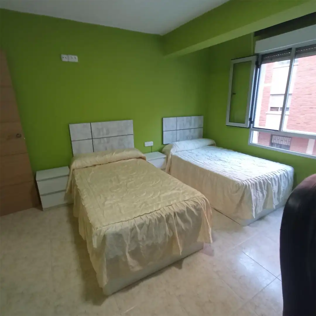 Bedroom of Flat for rent in Albacete  with Air Conditioner, Heating and Parquet flooring