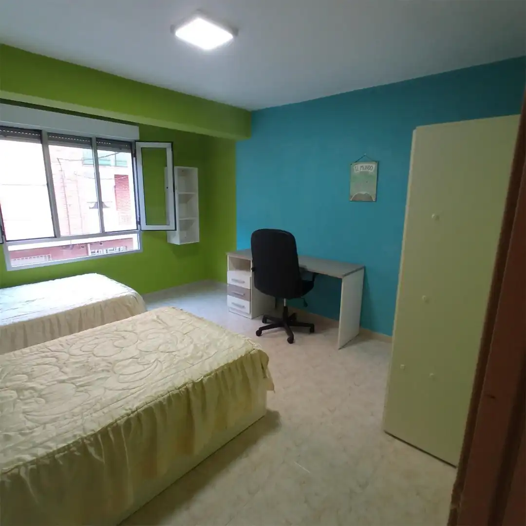 Bedroom of Flat for rent in Albacete  with Air Conditioner, Heating and Parquet flooring