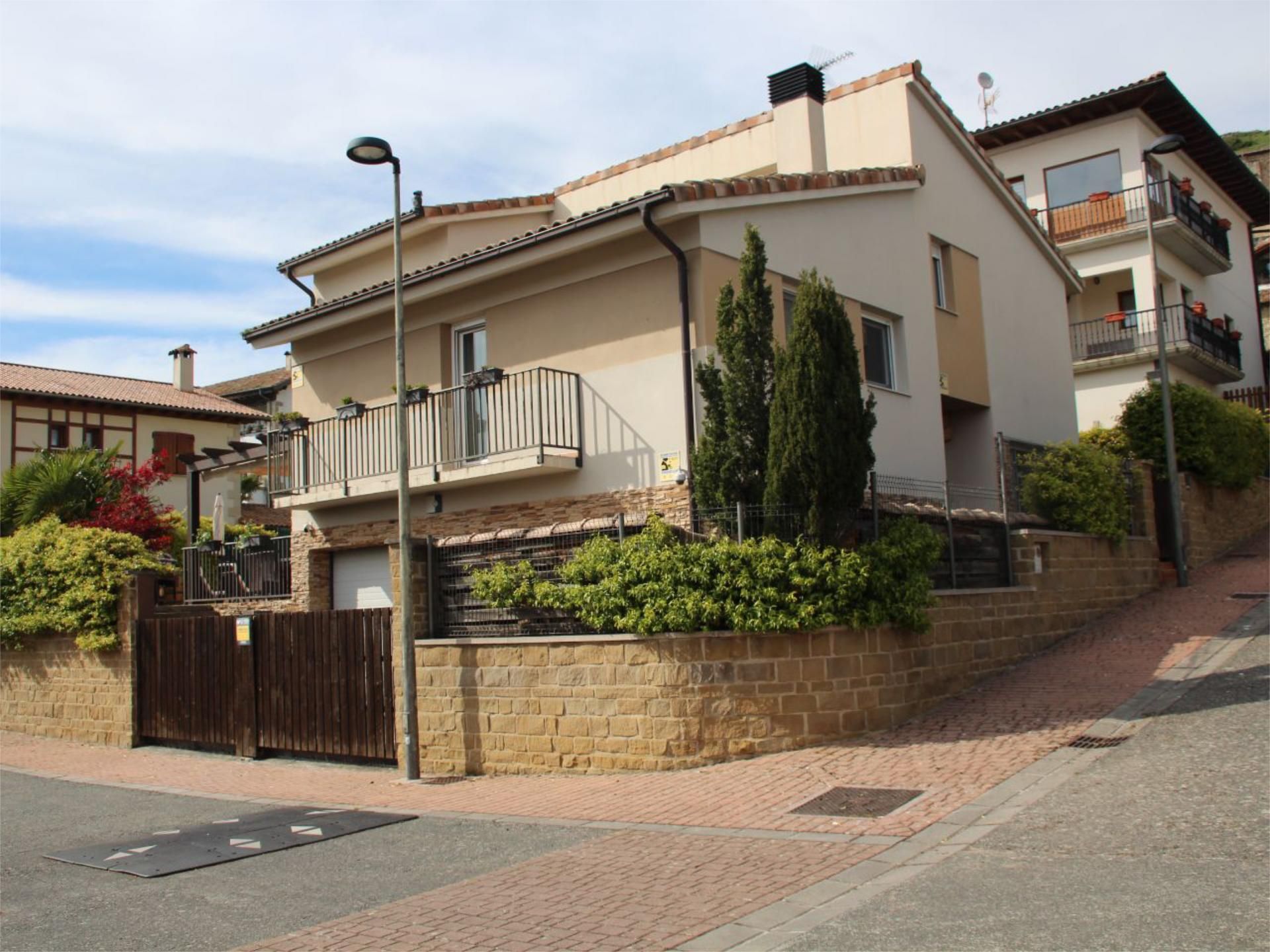 Exterior view of House or chalet for sale in Iza / Itza  with Terrace, Swimming Pool and Balcony