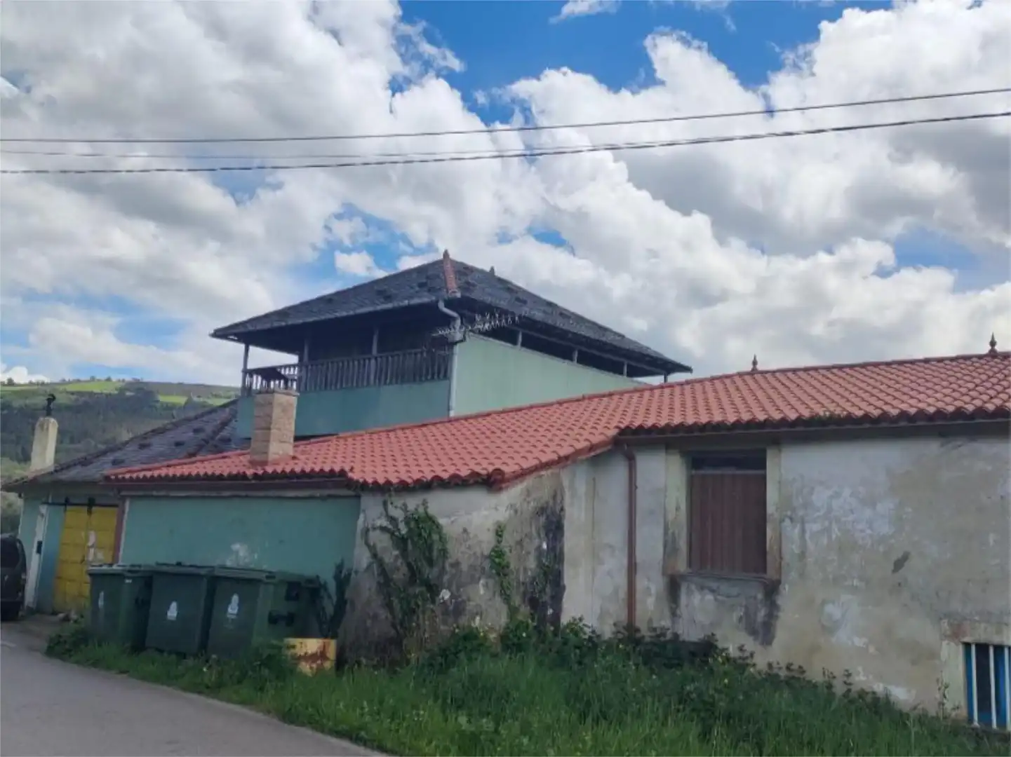 Vista exterior de Casa adosada en venda en Palacios del Sil