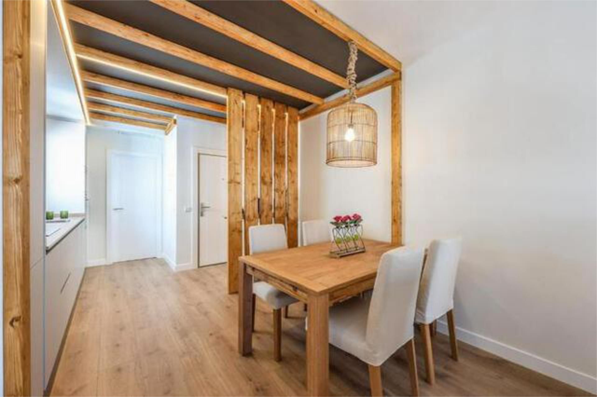 Comedor de Piso en venta en  Madrid Capital con Calefacción, Piscina y Amueblado