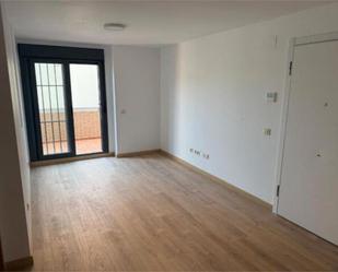Schlafzimmer von Wohnung miete in Camarena mit Heizung, Privatgarten und Terrasse